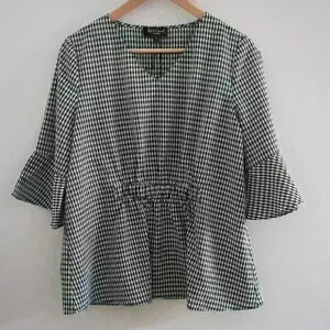 RED CORAL | Women's Black/White Checkered V-neck Bell  Sleeved Top